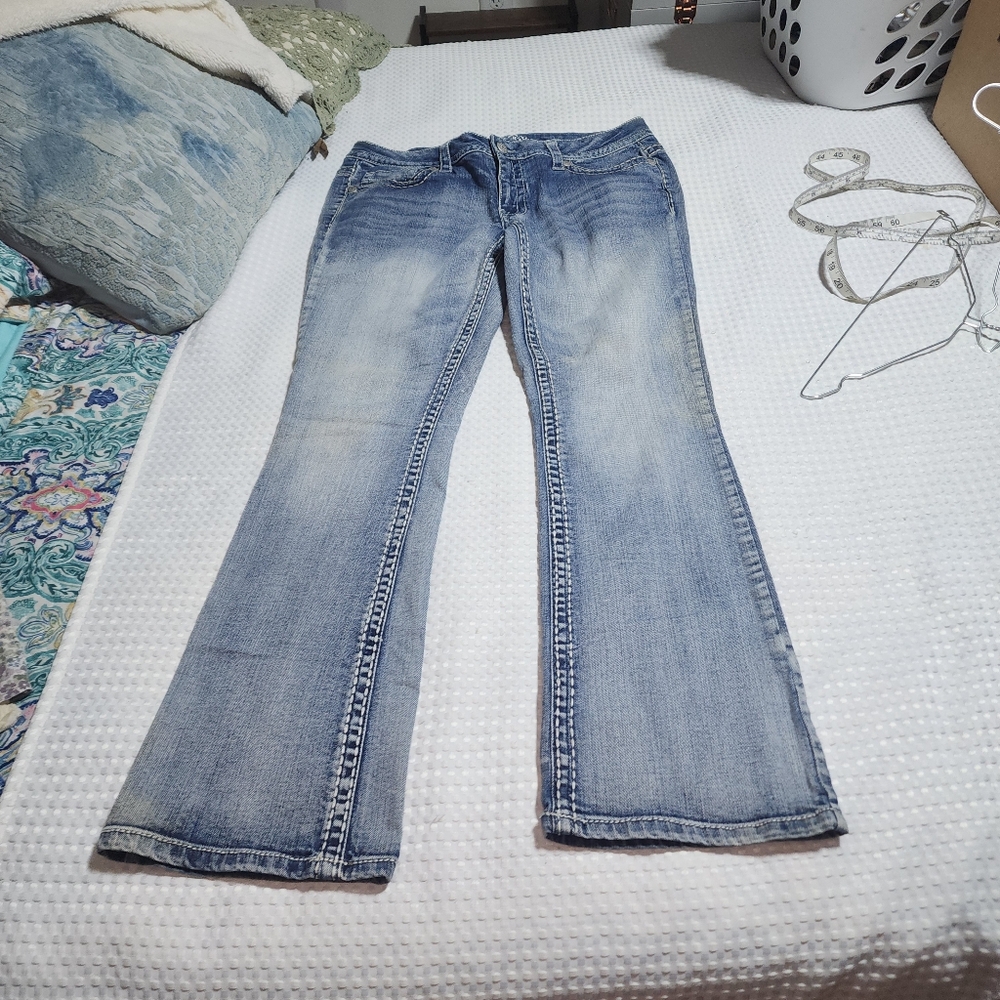 PAISLEY SKY EUC WOMENS SZ 14 EMBELLISHED FLARED DENIM BLUE JEANS